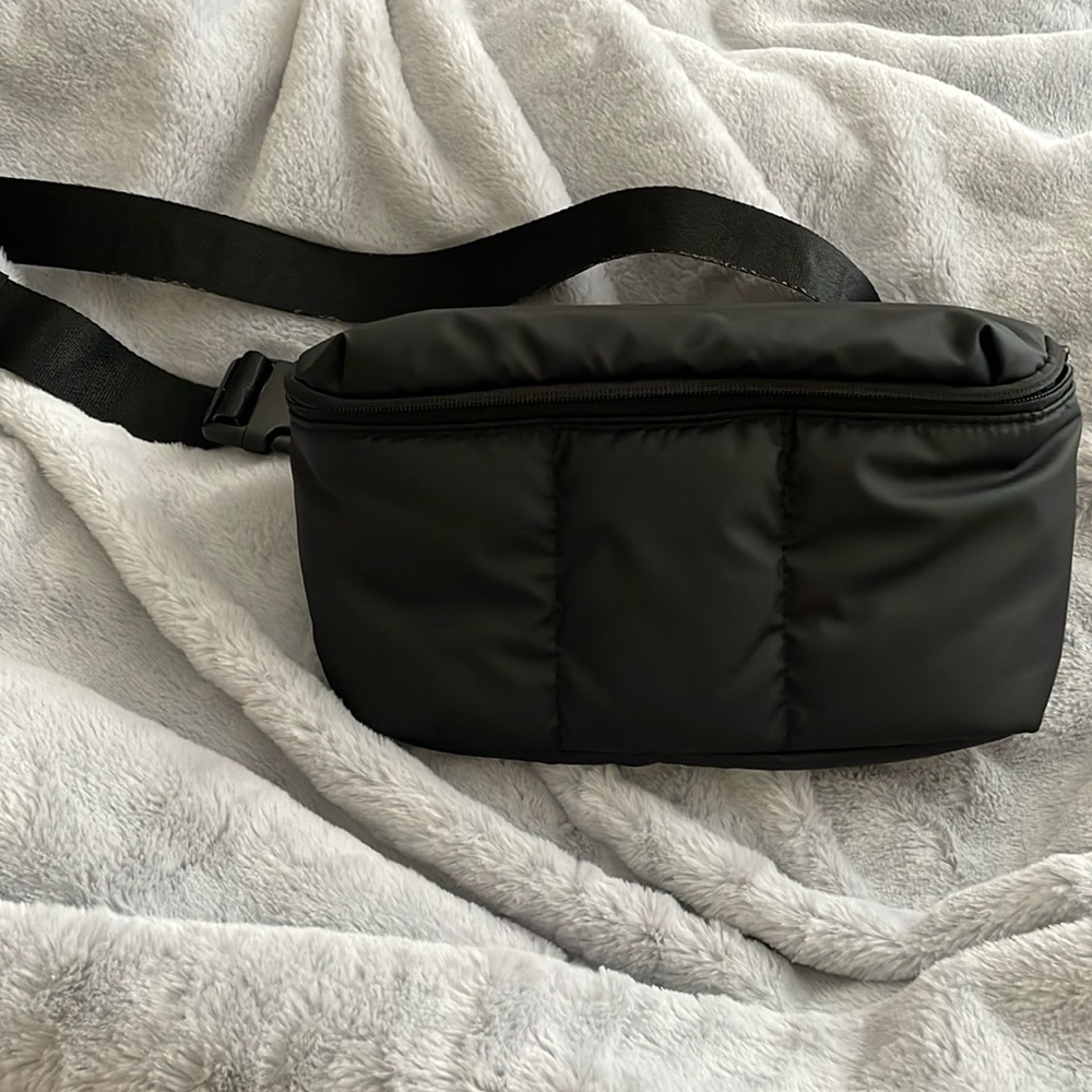 Luka Calpak belt bag - Black